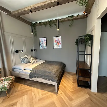 Book-a-room 34 Daire *